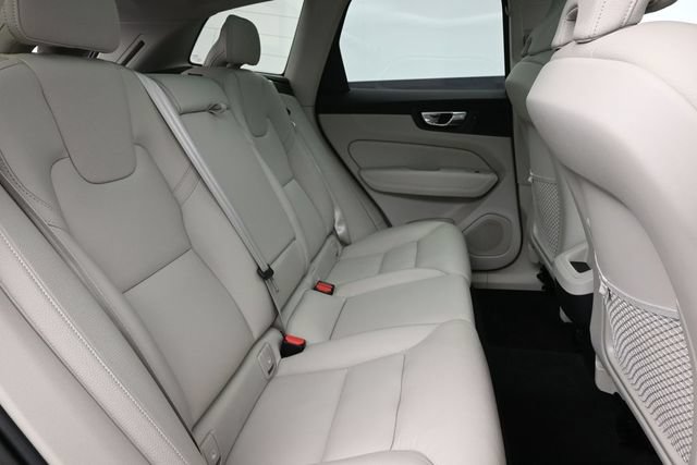 Used 2023 Volvo XC60 B5 Plus w/ Climate Package AWD/4WD image 32