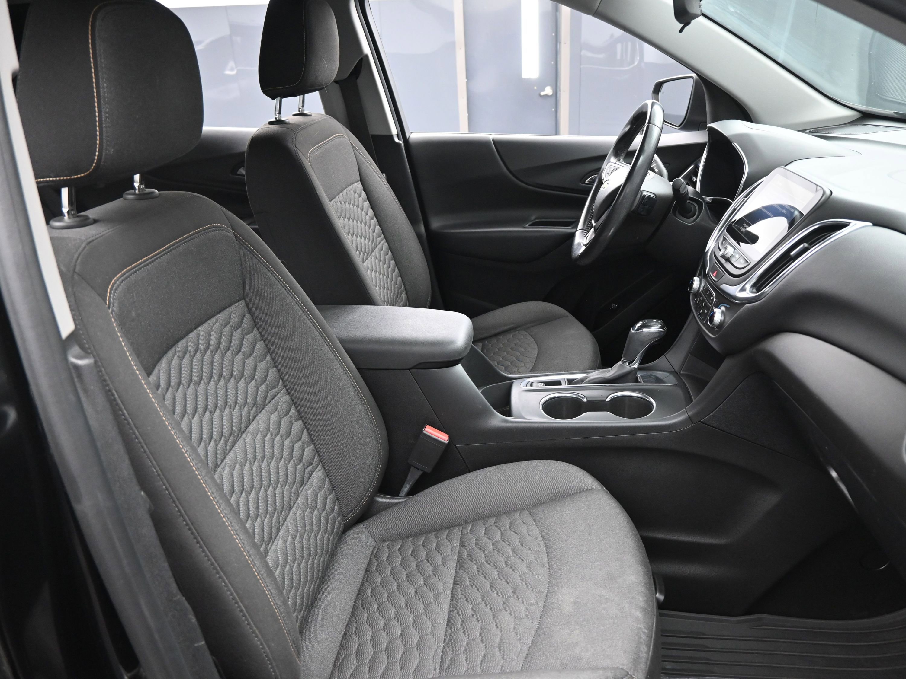 Used 2019 Chevrolet Equinox LT w/ Sun & Navigation Package image 15