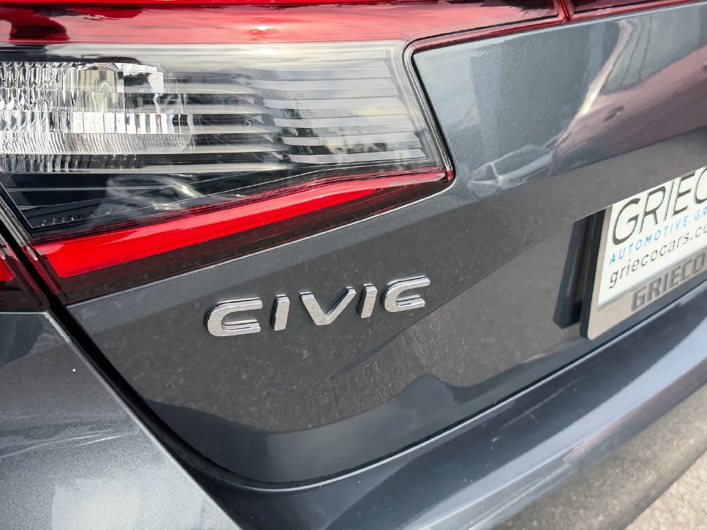 Used 2025 Honda Civic Sport image 13