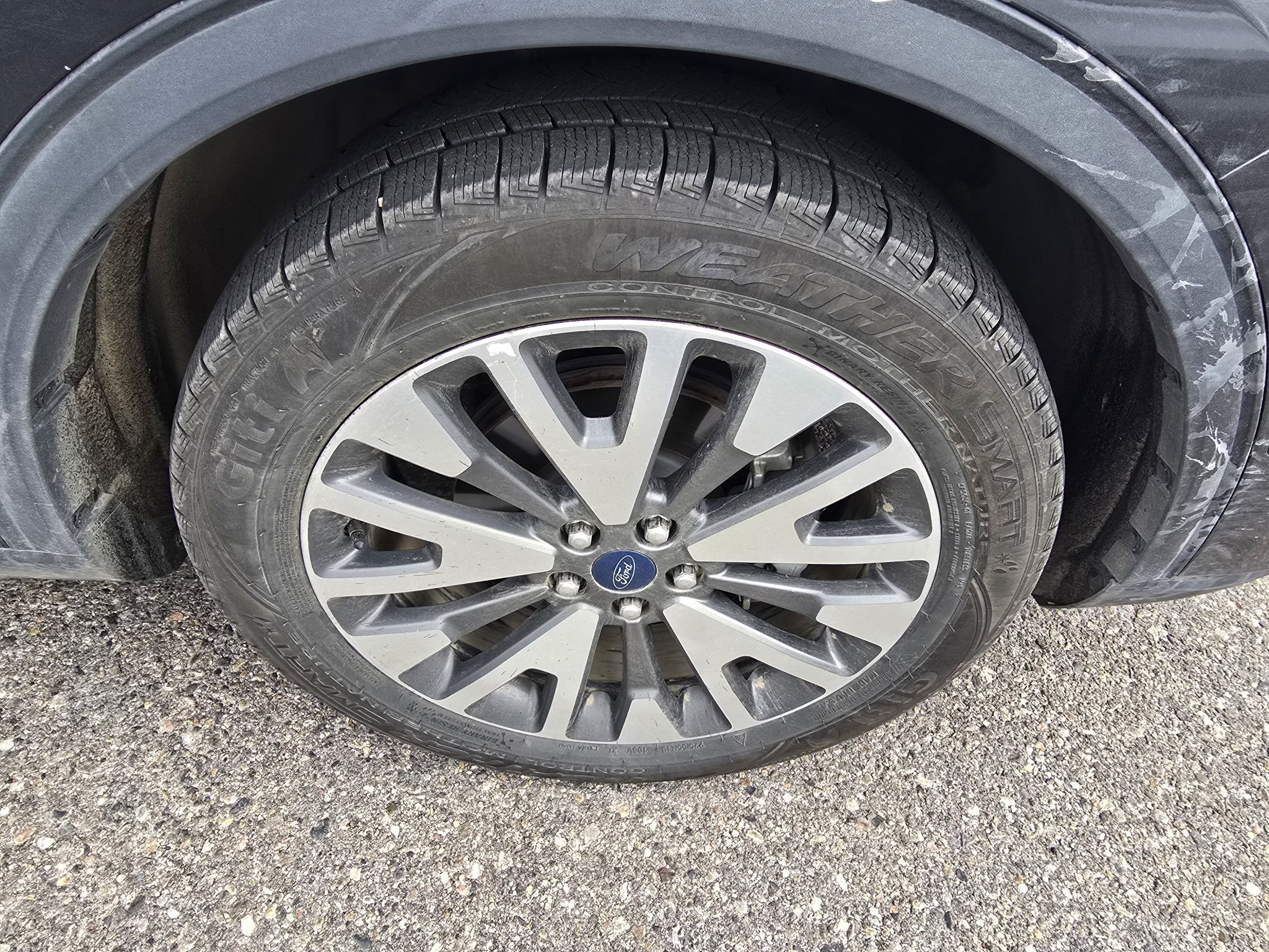 Used 2020 Ford Escape Titanium AWD/4WD image 10