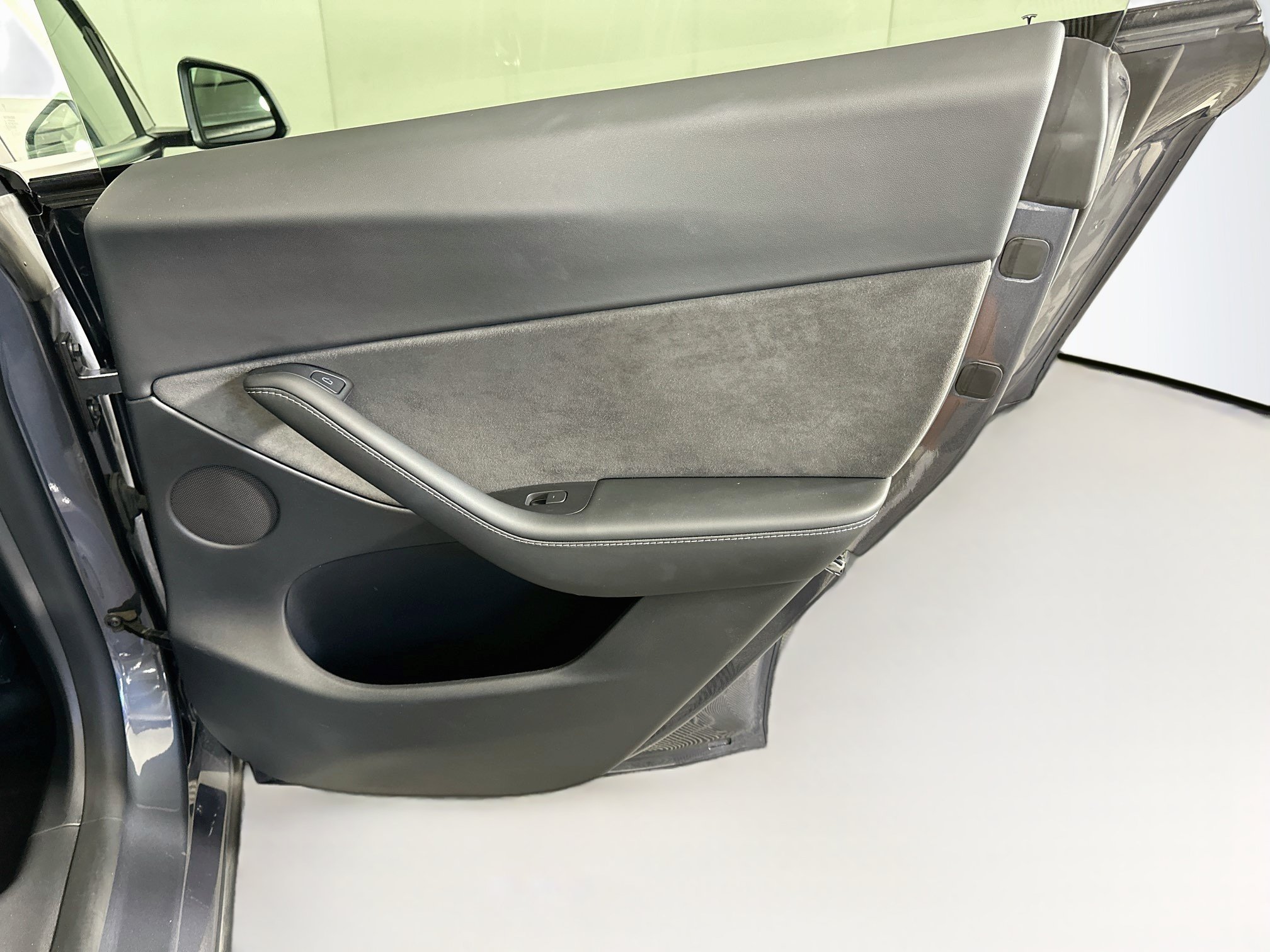 Used 2022 Tesla Model Y Performance AWD/4WD image 29