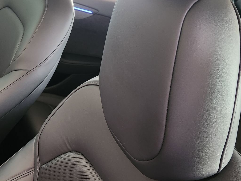 Used 2026 Tesla Model Y 2WD image 15