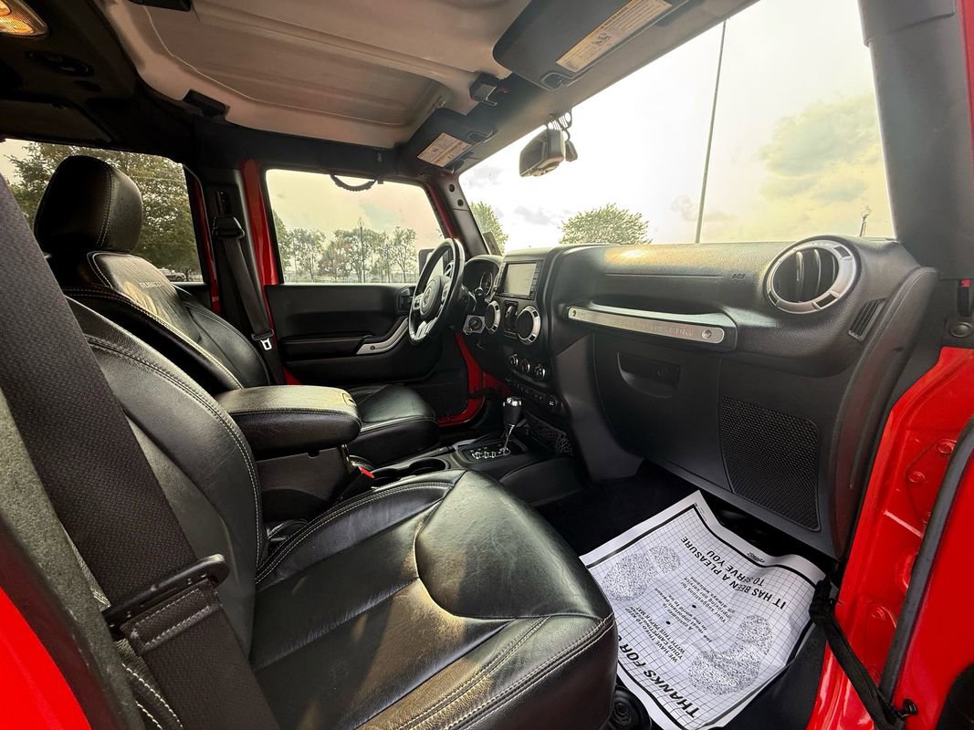 Used 2017 Jeep Wrangler Unlimited Rubicon image 12