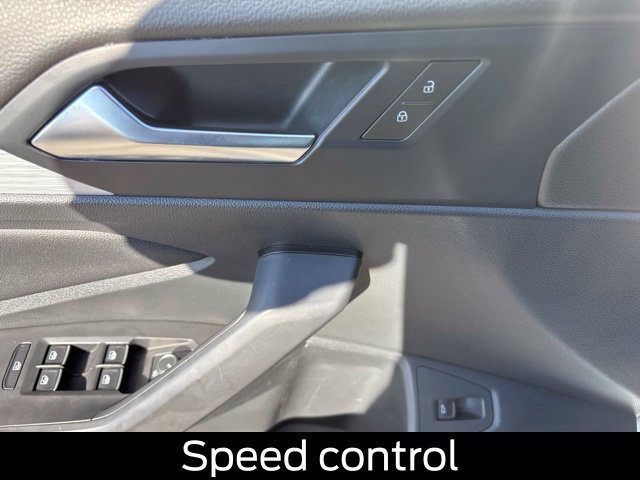 Used 2025 Volkswagen Jetta Sport FWD image 31