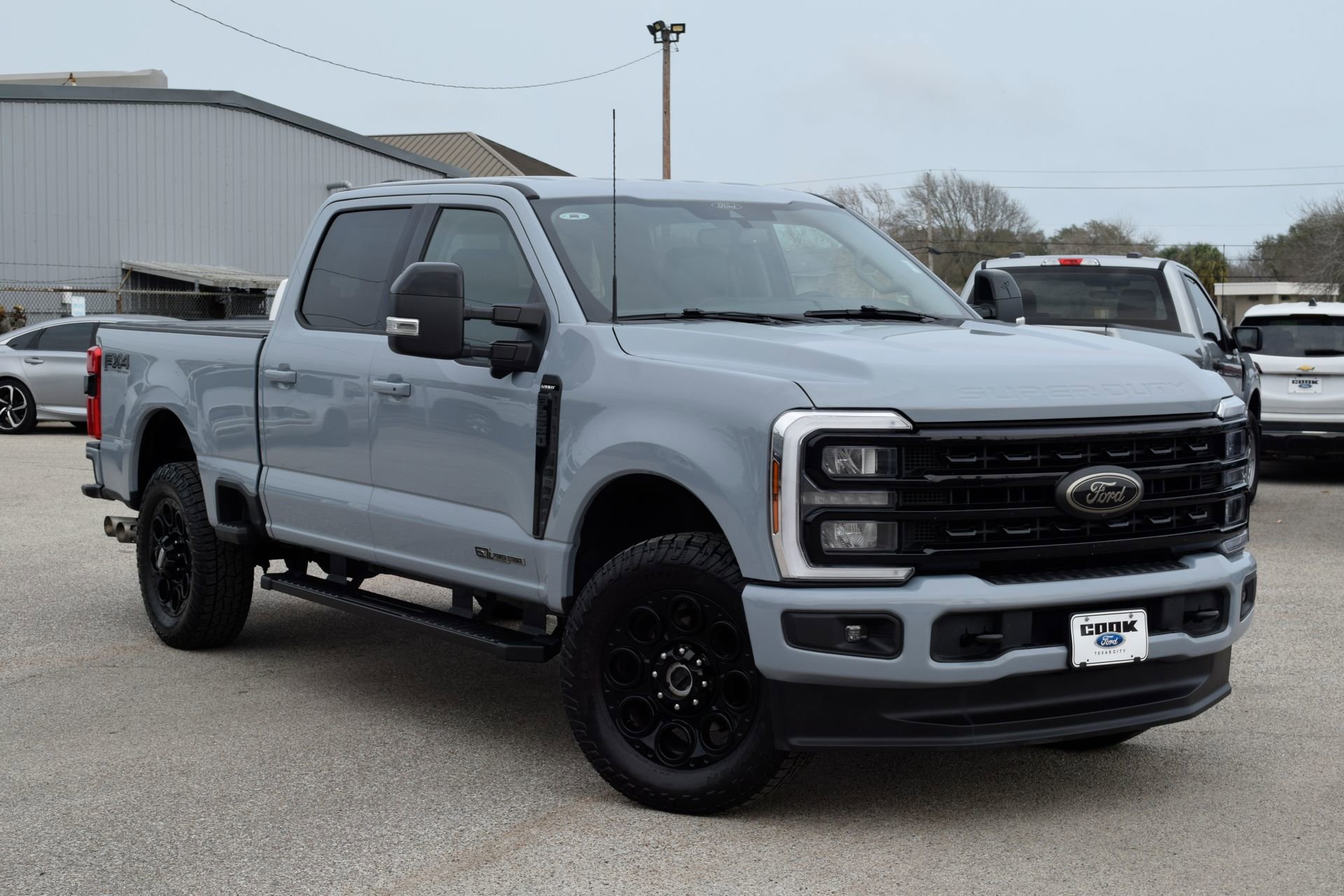 Used 2024 Ford F250 Lariat w/ Black Appearance Package image 3