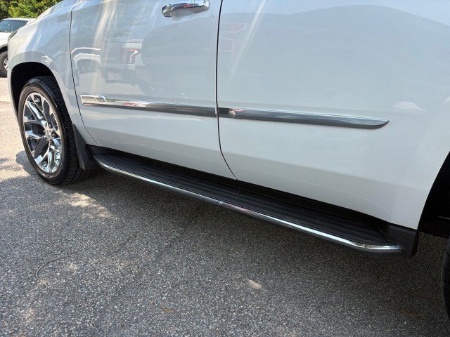 Used 2018 Cadillac Escalade Premium Luxury AWD/4WD image 17