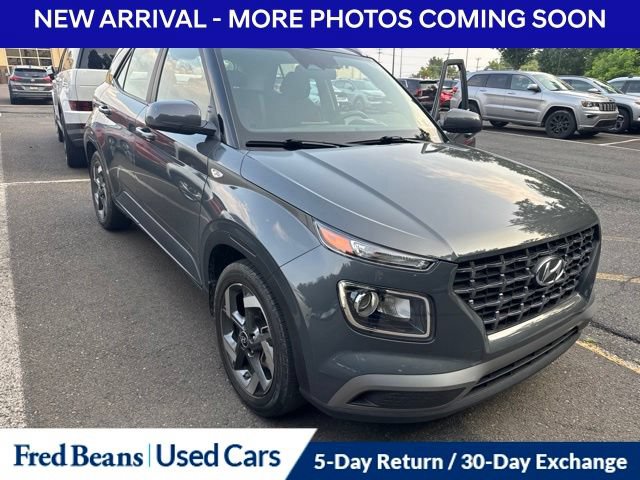 Certified 2023 Hyundai Venue SEL FWD image 1