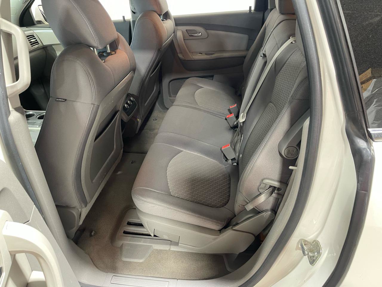Used 2011 Chevrolet Traverse LT AWD/4WD image 21