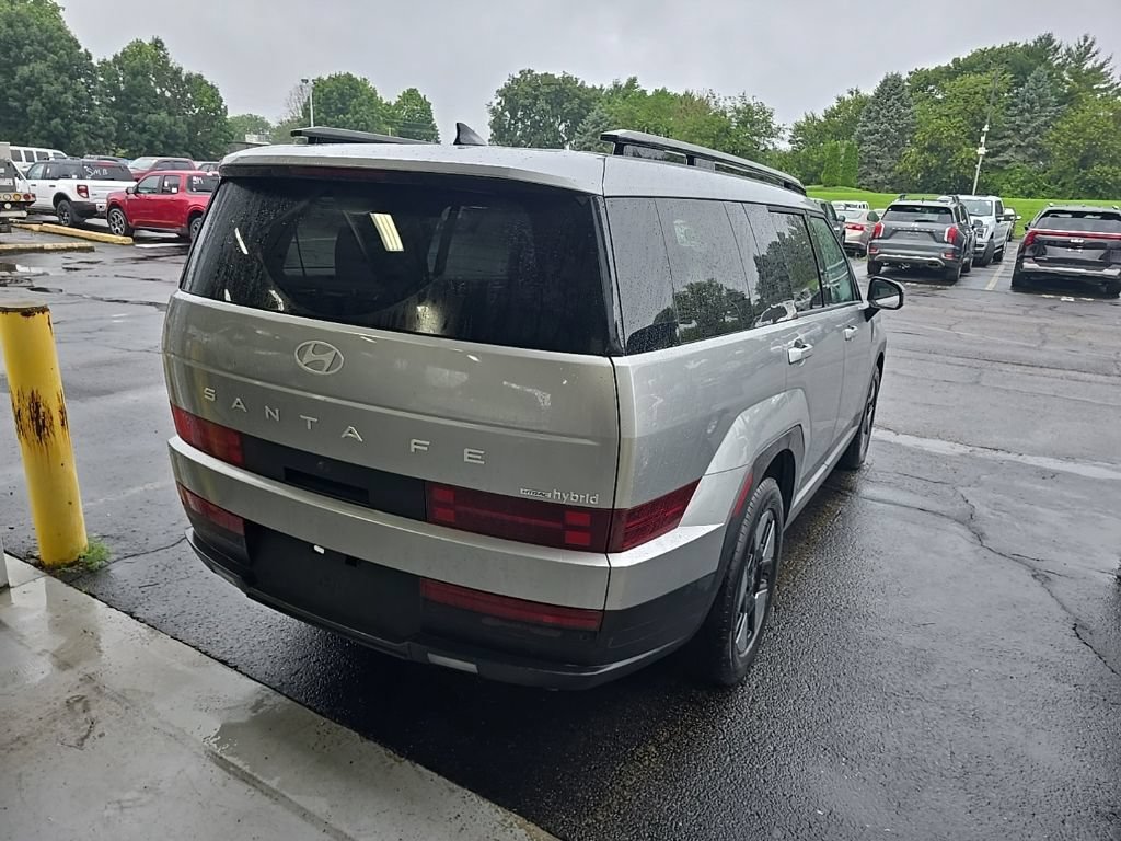 Used 2025 Hyundai Santa Fe SEL AWD/4WD image 4