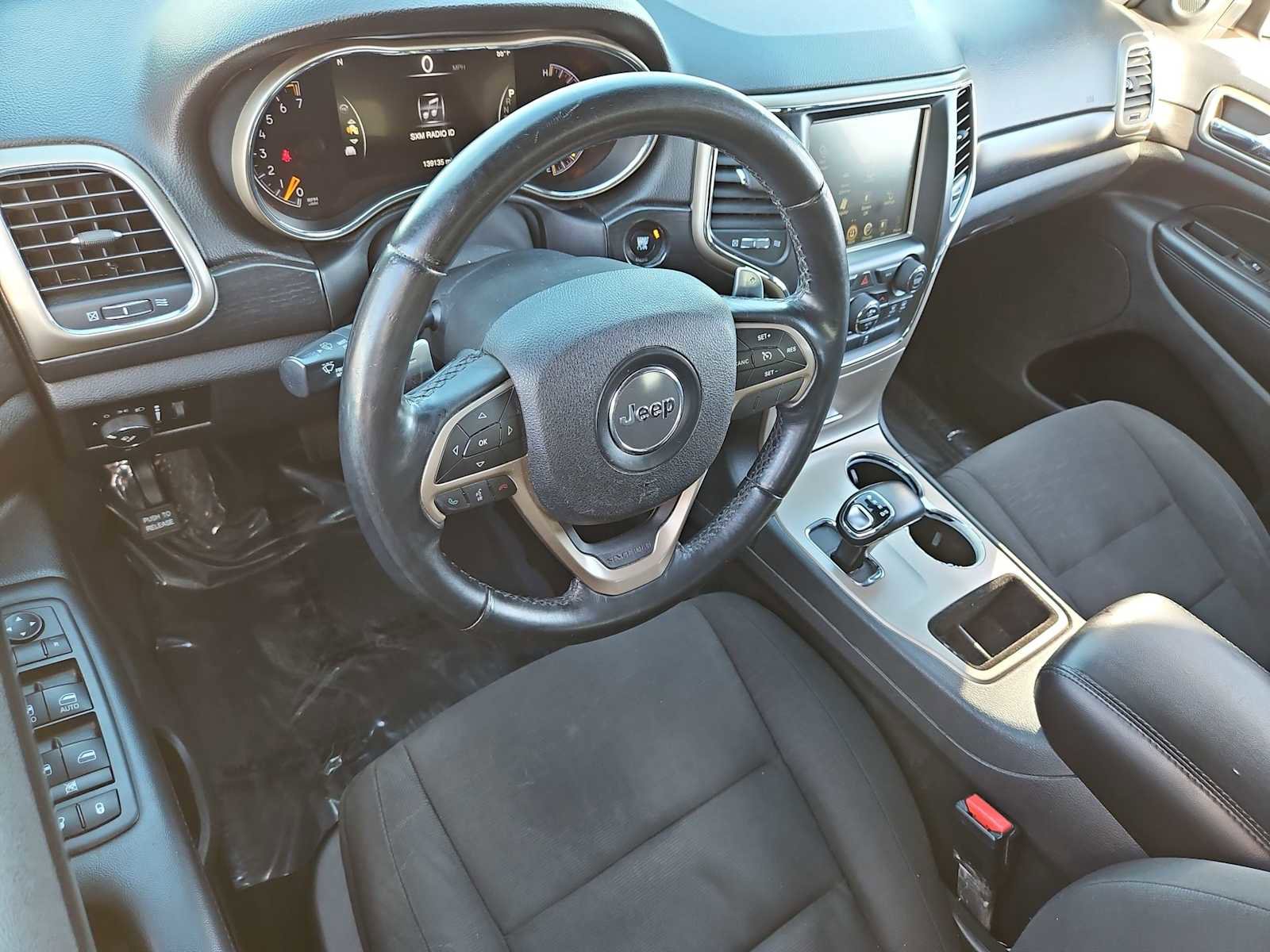 Used 2014 Jeep Grand Cherokee Laredo w/ 18" Wheel & 8.4" Radio Group image 10