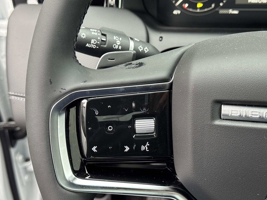 New 2026 Land Rover Discovery Sport Landmark image 26