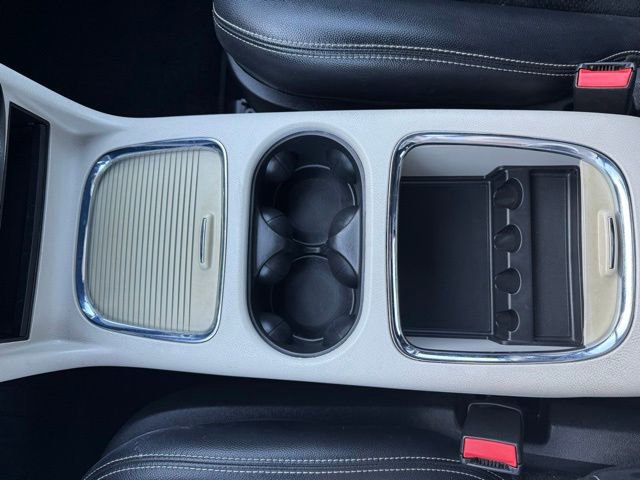 Used 2017 Dodge Grand Caravan SXT FWD image 27