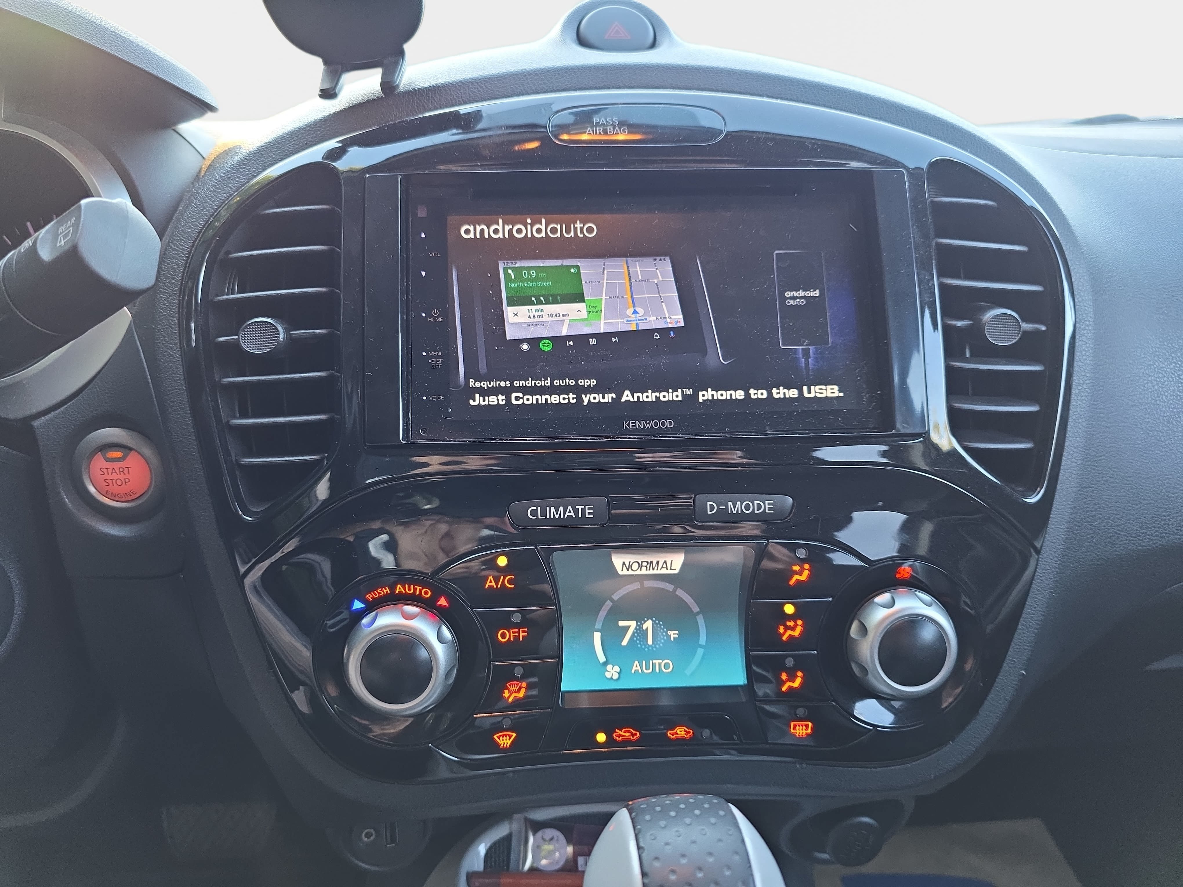 Used 2017 Nissan Juke SV FWD image 6