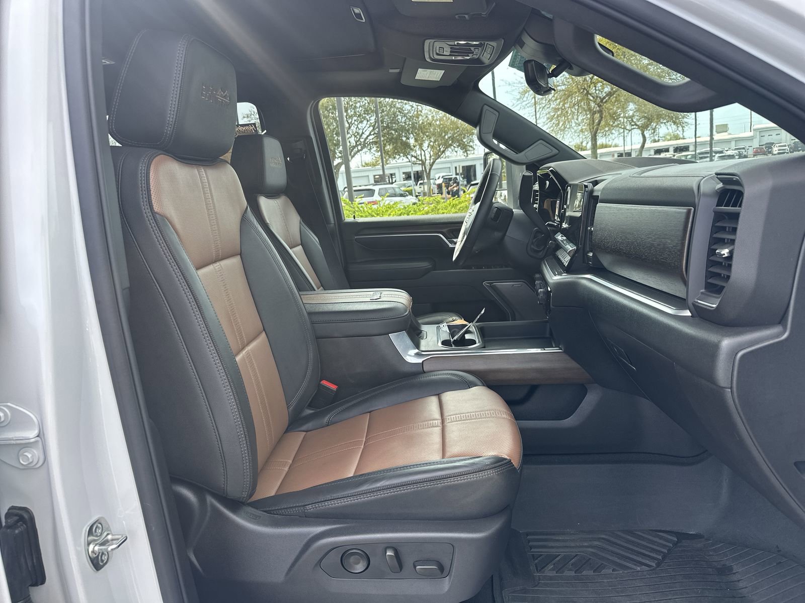 Certified 2026 Chevrolet Silverado 2500 High Country w/ Technology Package AWD/4WD image 22
