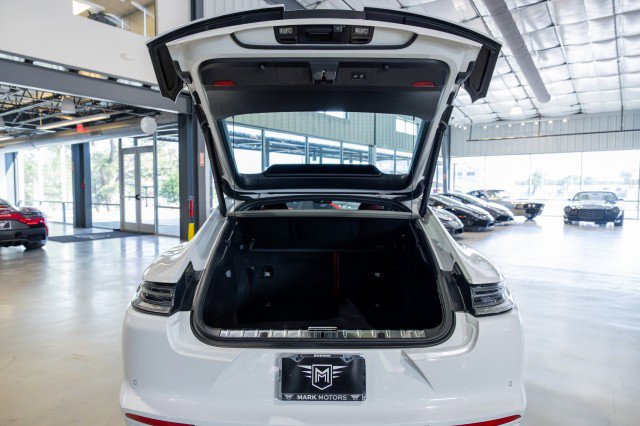 Used 2022 Porsche Panamera GTS w/ Premium Package image 29