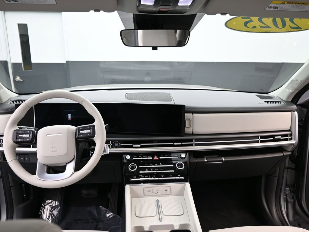Certified 2025 Hyundai Santa Fe SE image 10