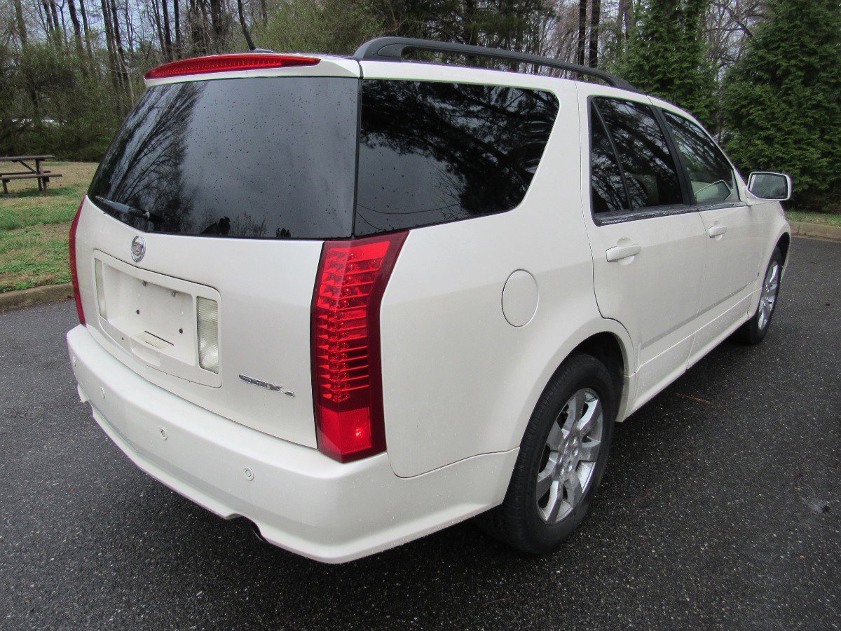 Used 2007 Cadillac SRX w/ Theater Package AWD/4WD image 6