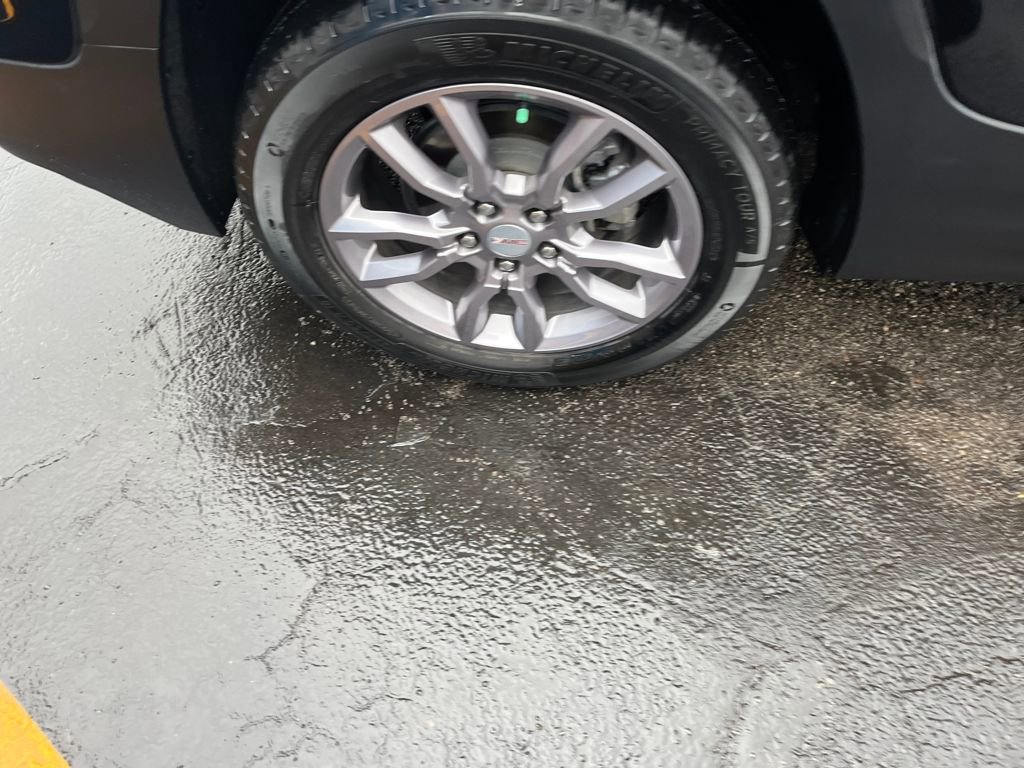 Used 2024 GMC Terrain SLT w/ Tech Package image 36