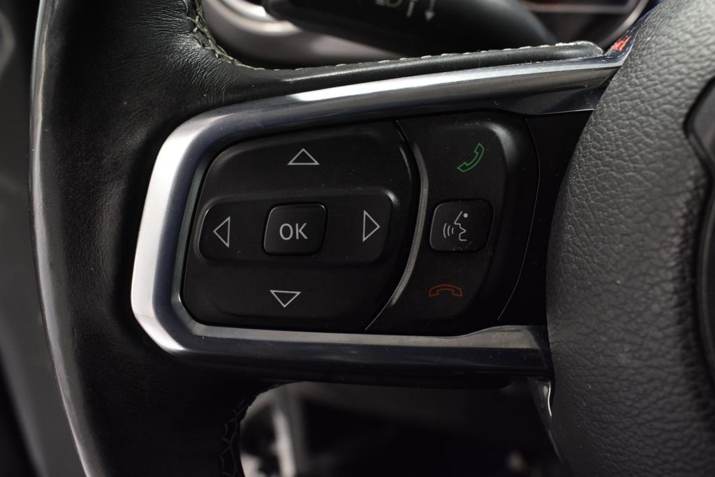 Used 2018 Jeep Wrangler Unlimited Sahara w/ Cold Weather Group image 19