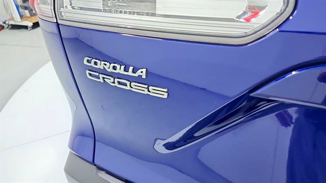 Used 2025 Toyota Corolla Cross LE FWD image 33