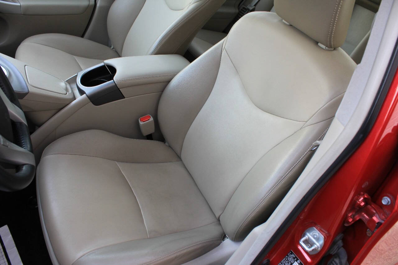 Used 2014 Toyota Prius Four FWD image 11