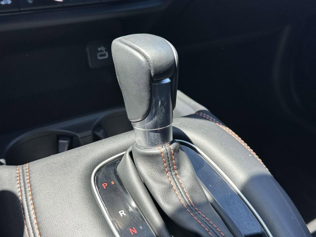 Certified 2025 Honda HR-V Sport image 27