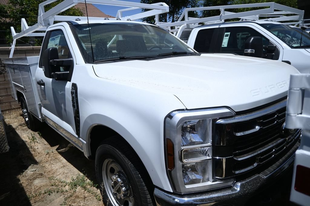 New 2026 Ford F350 XL w/ XL Chrome Package RWD image 4