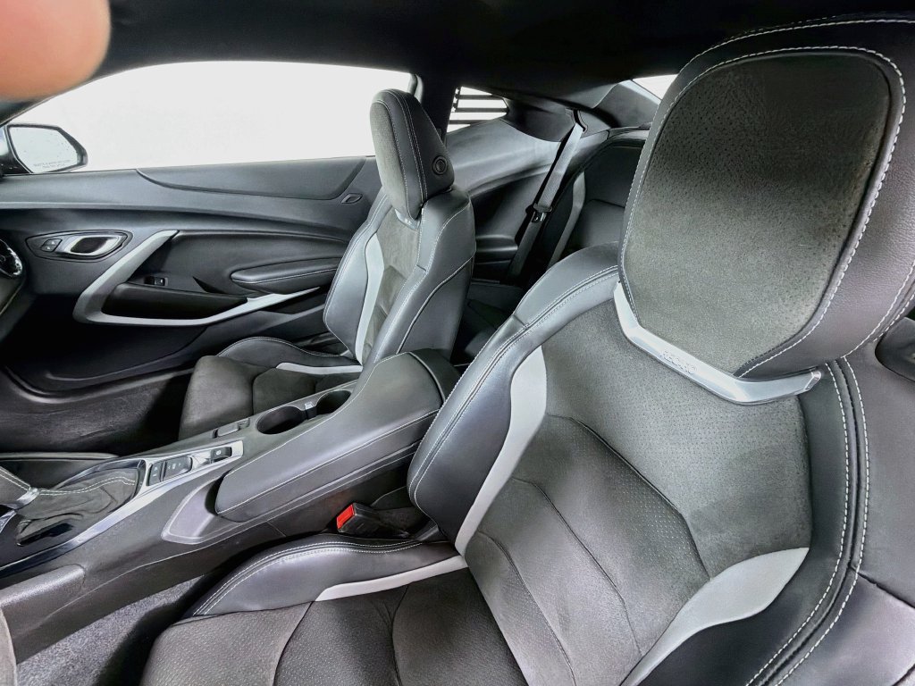 Used 2023 Chevrolet Camaro SS RWD image 19