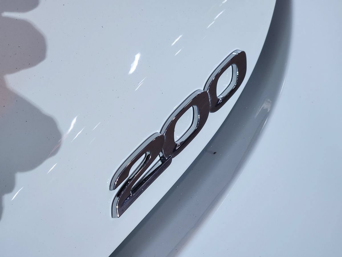 Used 2017 Chrysler 200 Limited Platinum FWD image 25