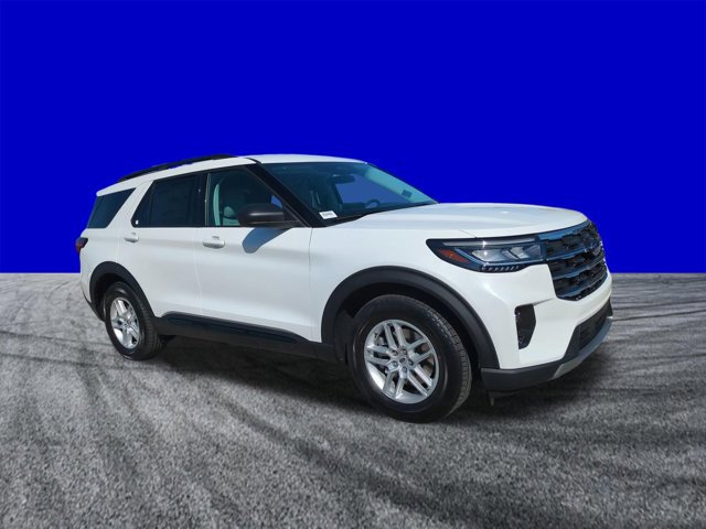 New 2026 Ford Explorer Active w/ Active Comfort Package image 2
