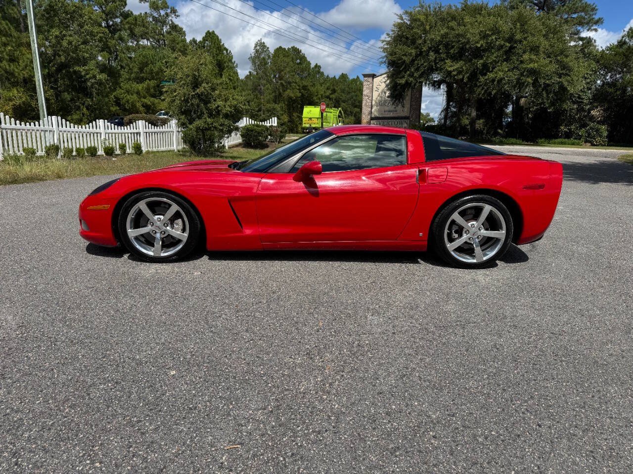 Used 2008 Chevrolet Corvette Coupe w/ Preferred Equipment Group RWD image 3
