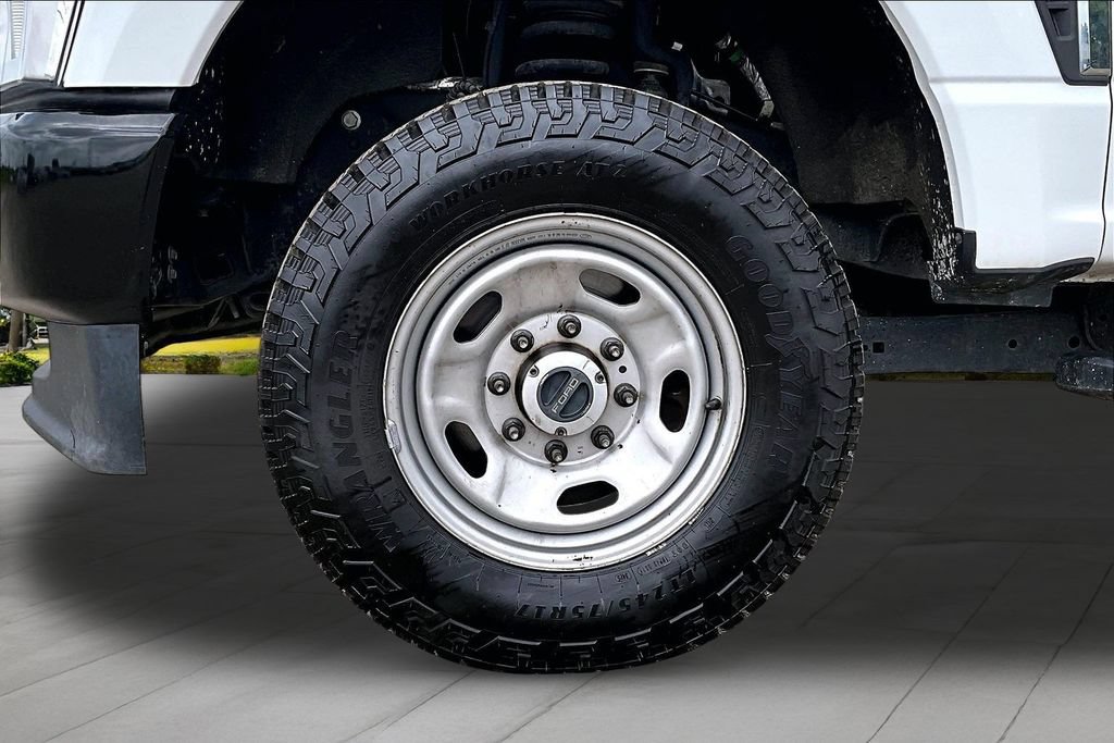 Used 2023 Ford F250 XL w/ Snow Plow Prep Package AWD/4WD image 9