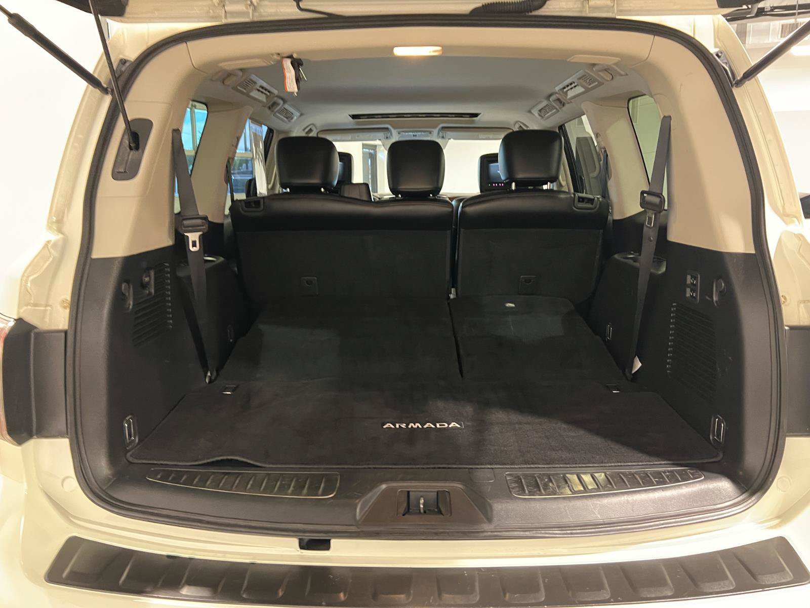 Used 2020 Nissan Armada Platinum w/ Interior Lighting Package AWD/4WD image 37