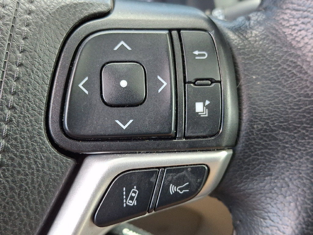 Certified 2020 Toyota Sienna XLE w/ XLE Navigation Package FWD image 24