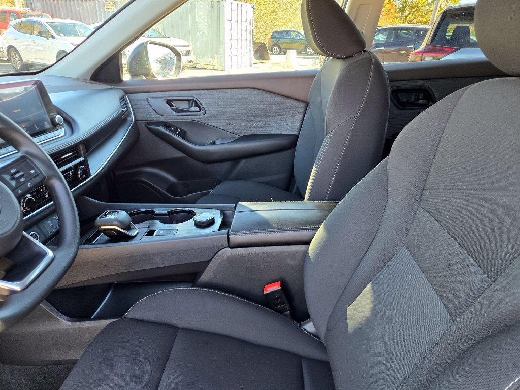 Used 2023 Nissan Rogue S AWD/4WD image 15