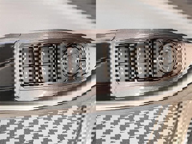 Used 2023 Chevrolet Malibu LS image 15