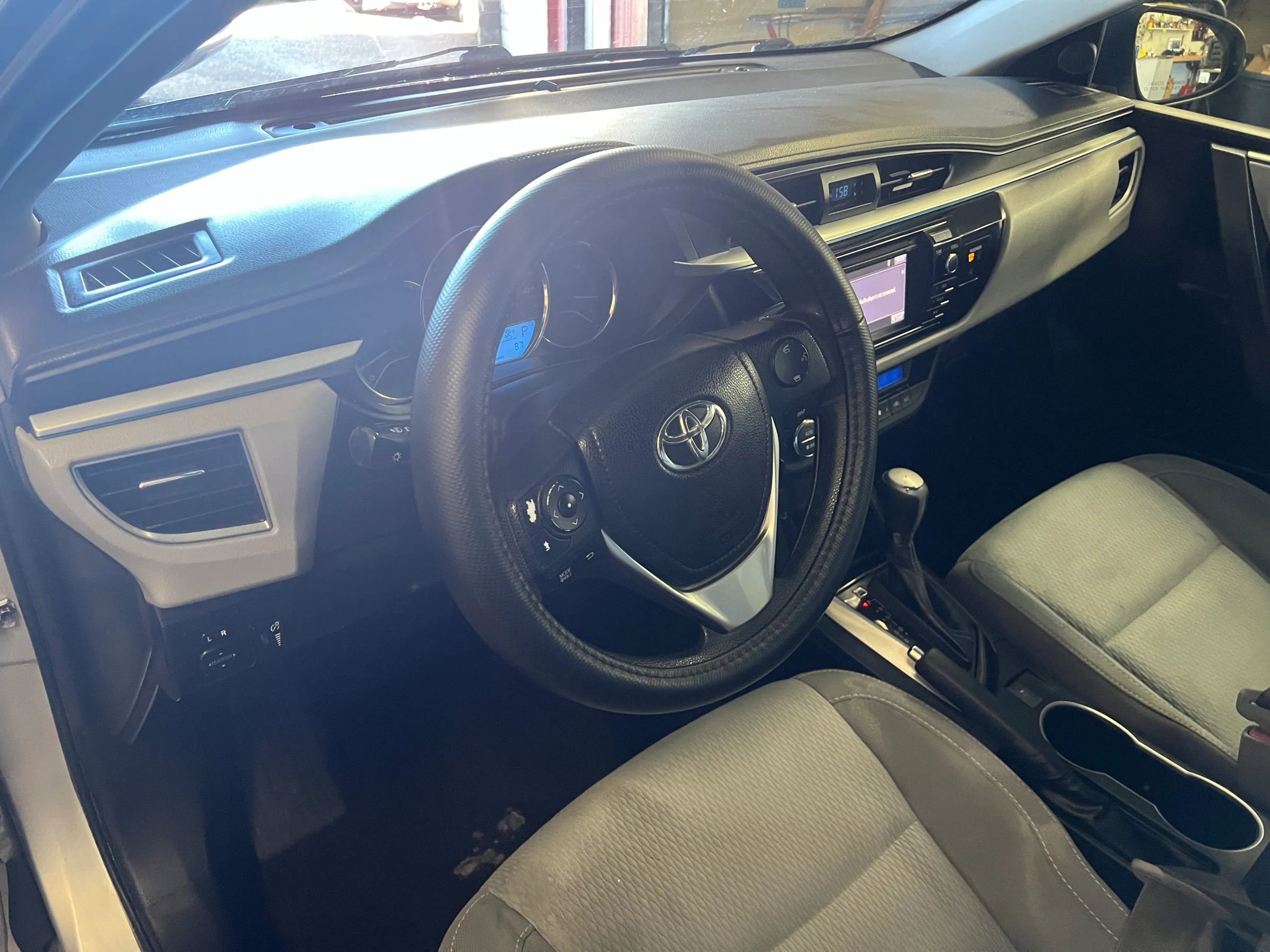 Used 2016 Toyota Corolla LE image 11