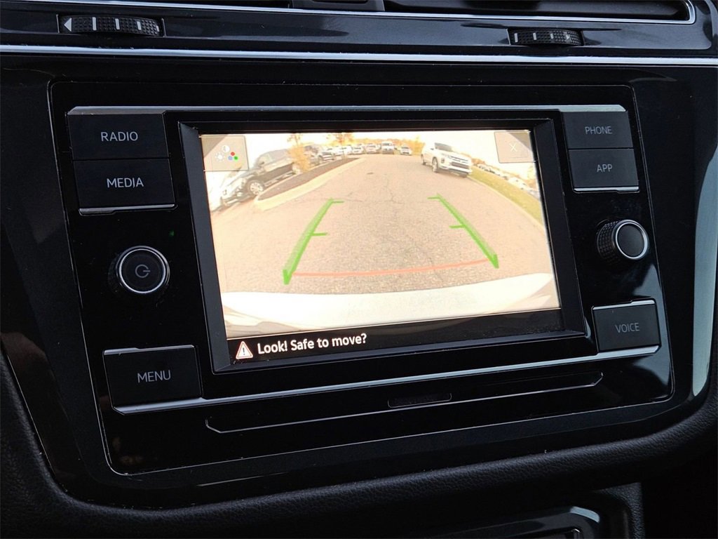 Used 2021 Volkswagen Tiguan S image 24
