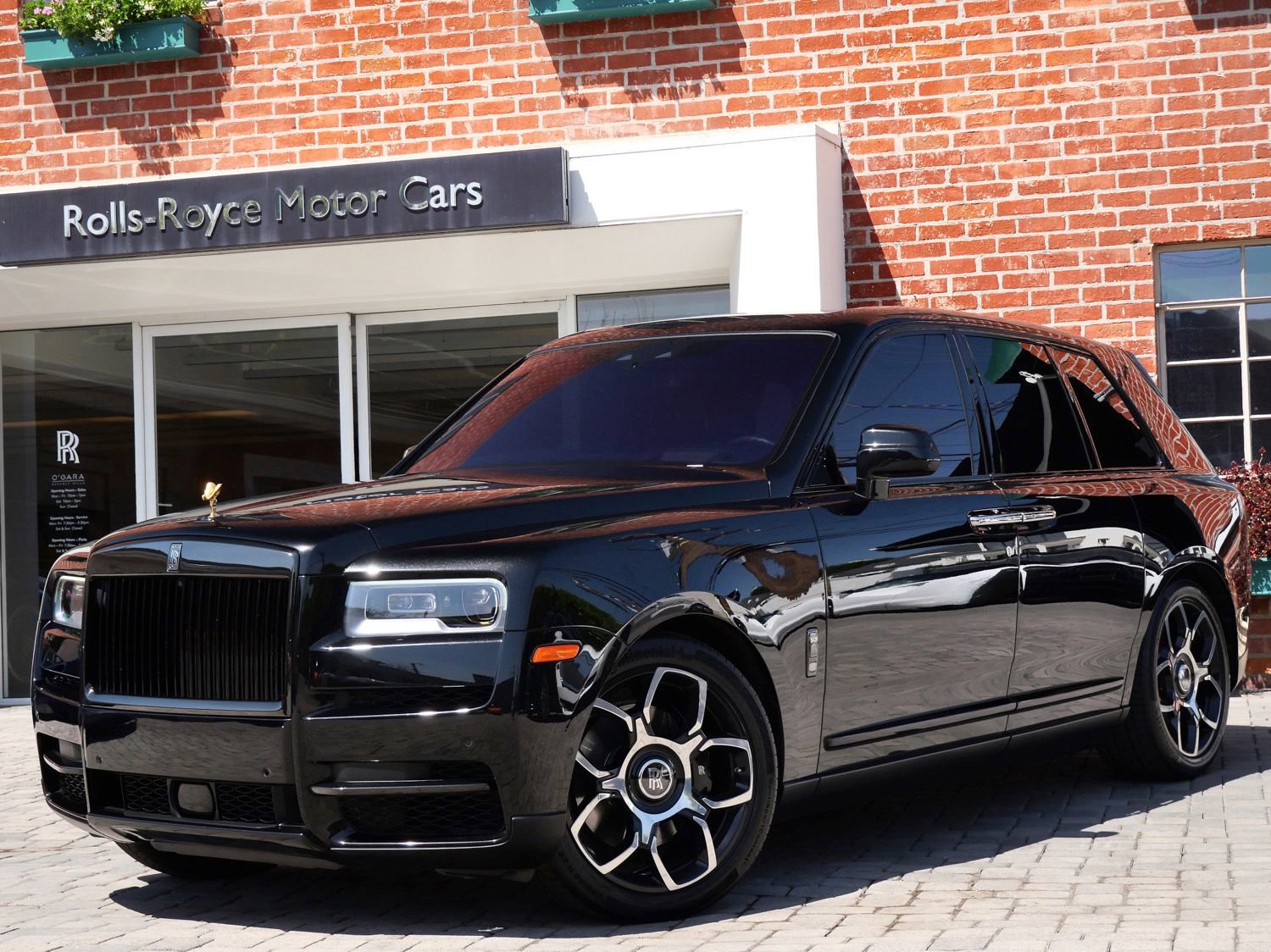 Used 2022 Rolls-Royce Cullinan Black Badge w/ Dark Exterior Package AWD/4WD image 1