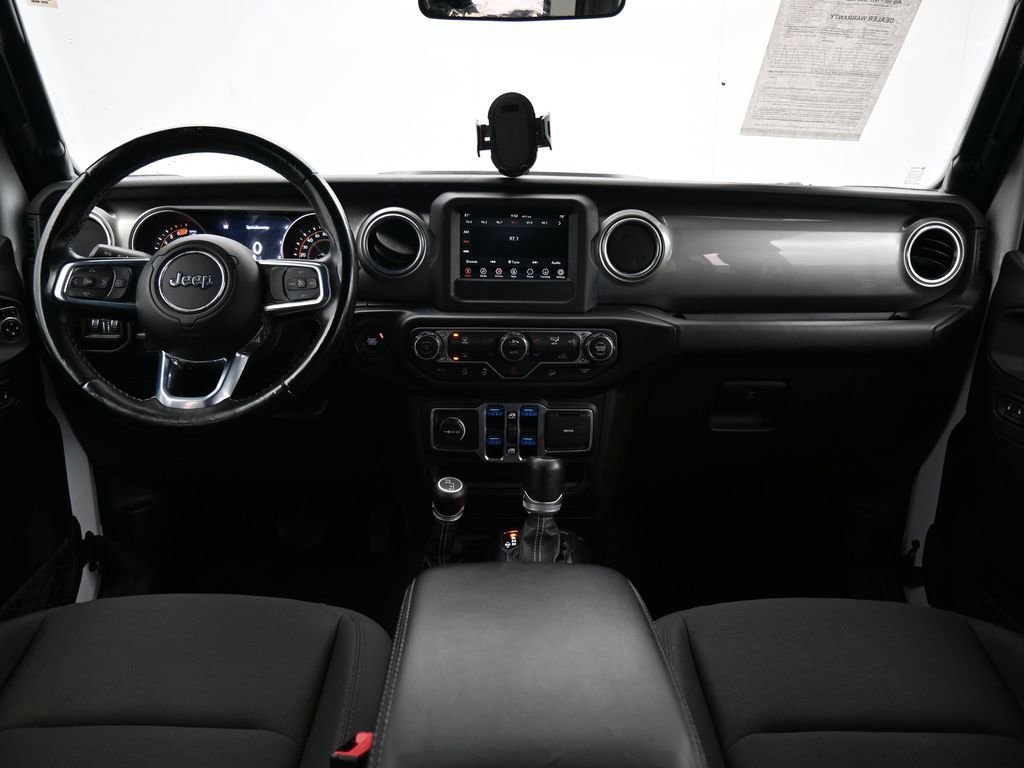 Used 2020 Jeep Wrangler Unlimited Sahara AWD/4WD image 21