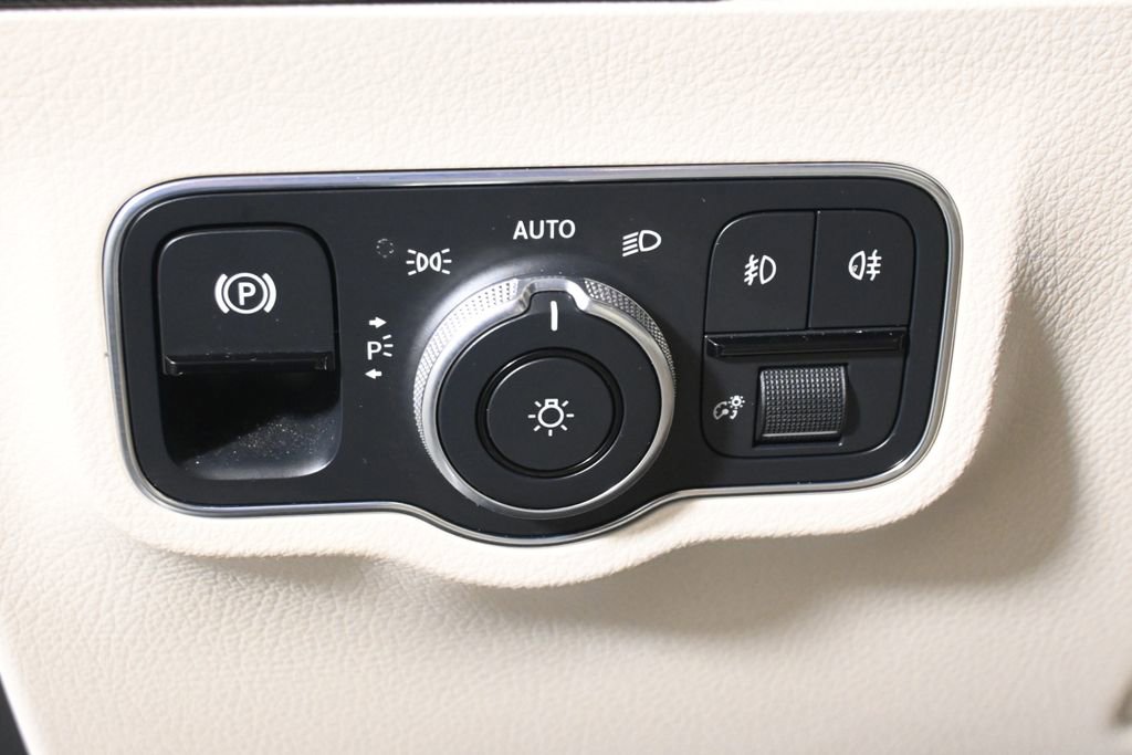 Used 2021 Mercedes-Benz GLA 250 4MATIC image 26