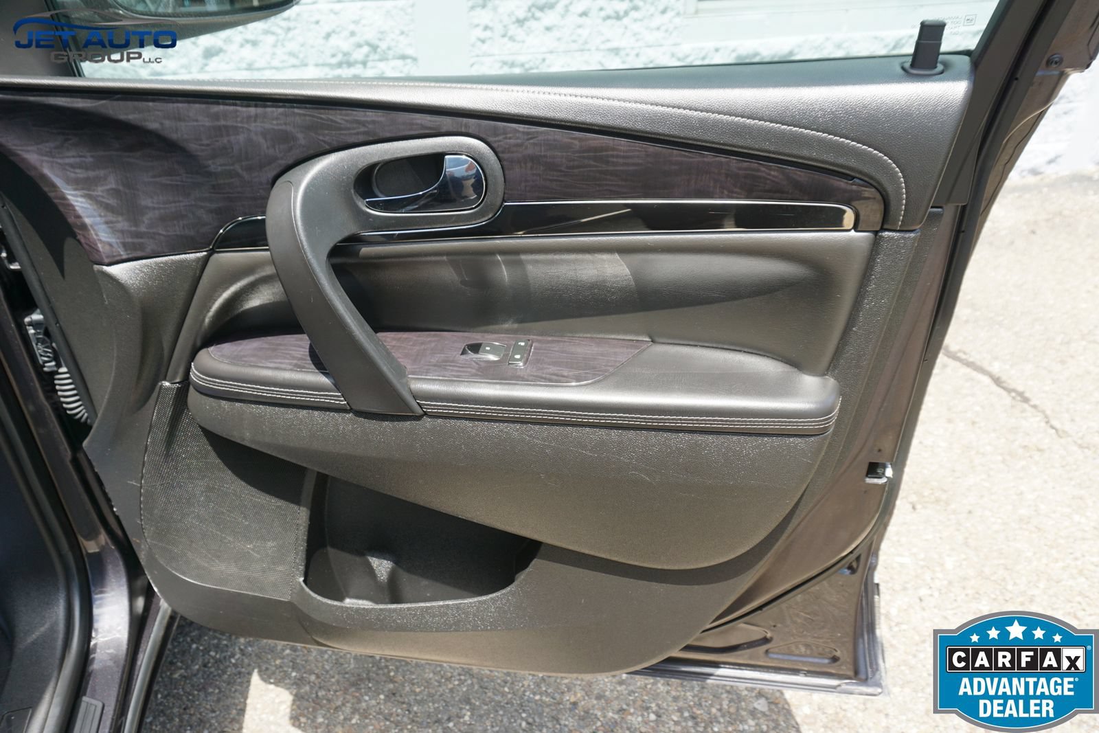 Used 2015 Buick Enclave Leather AWD/4WD image 28