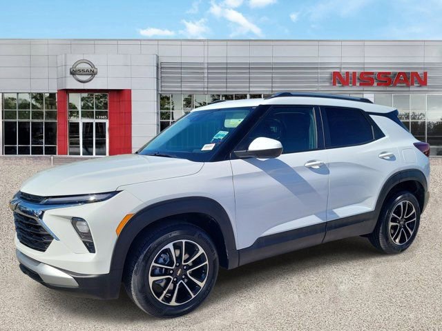 Used 2025 Chevrolet TrailBlazer LT FWD image 8