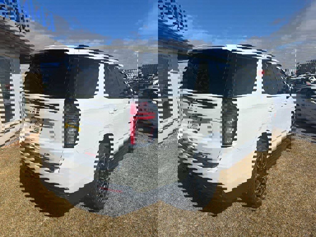 Used 2021 Chevrolet Tahoe RST image 3