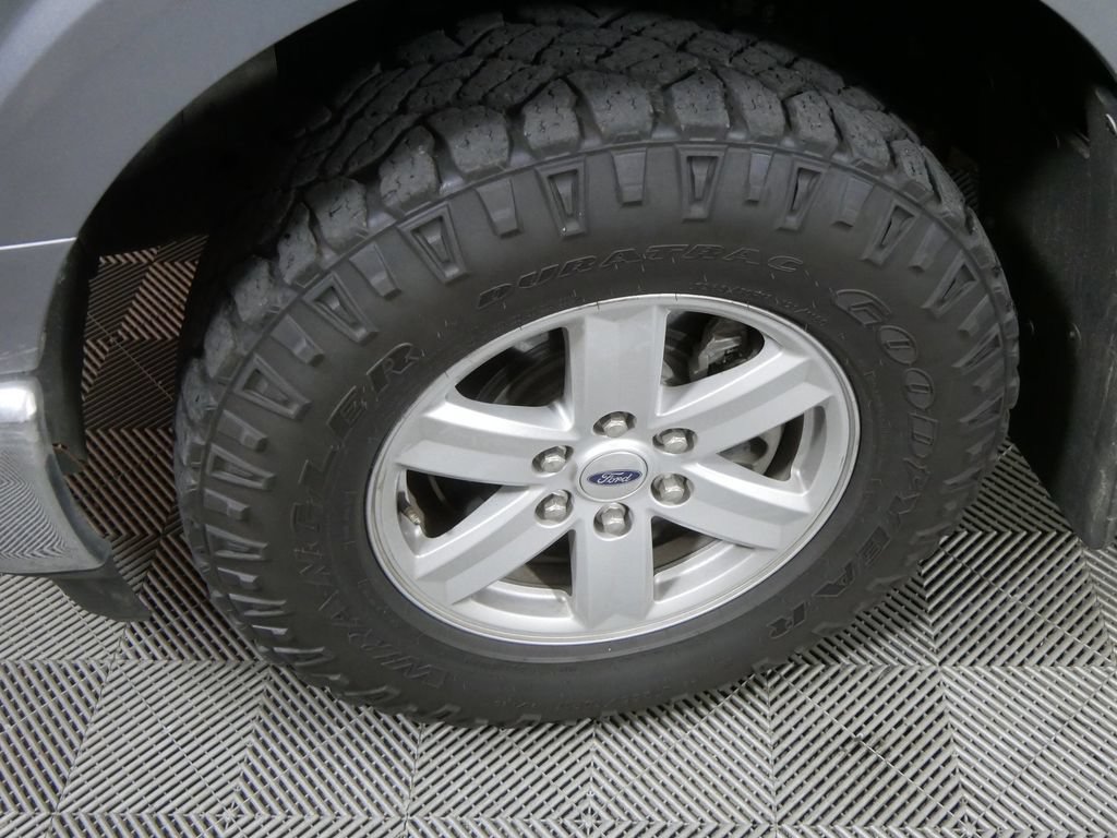 Used 2023 Ford F150 XLT AWD/4WD image 9