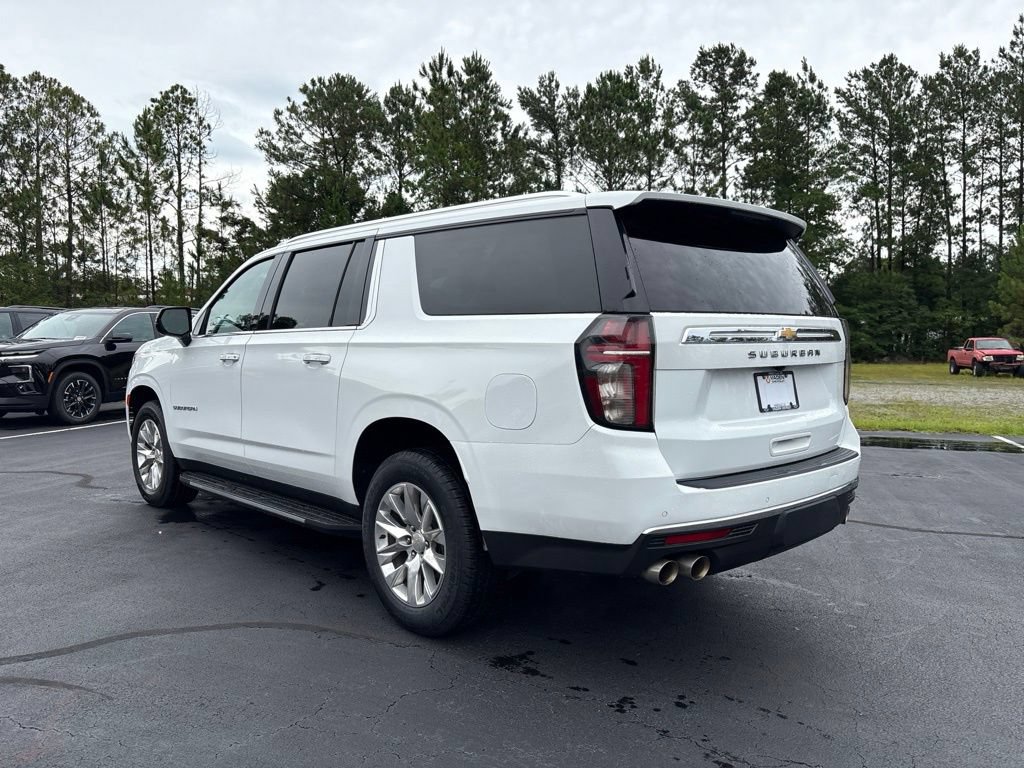 Used 2023 Chevrolet Suburban Premier AWD/4WD image 7