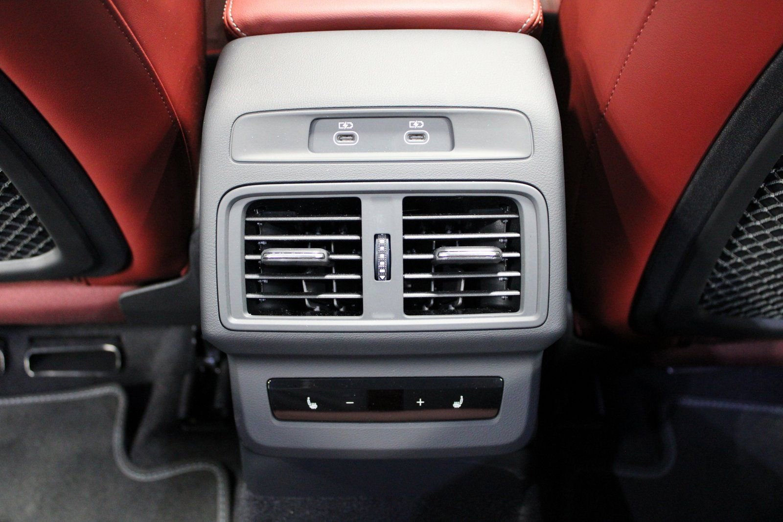 Used 2025 Audi SQ5 Prestige image 29