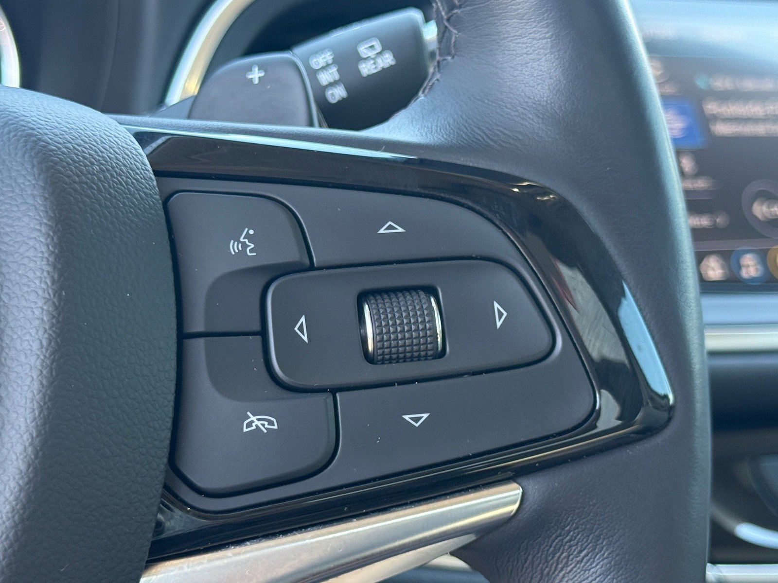 Certified 2023 Buick Enclave Avenir w/ Avenir Technology Package FWD image 15