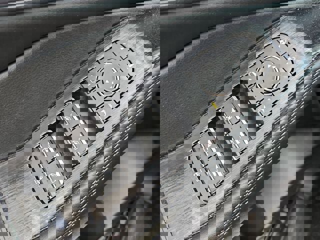 Used 2023 Nissan Rogue SL image 32