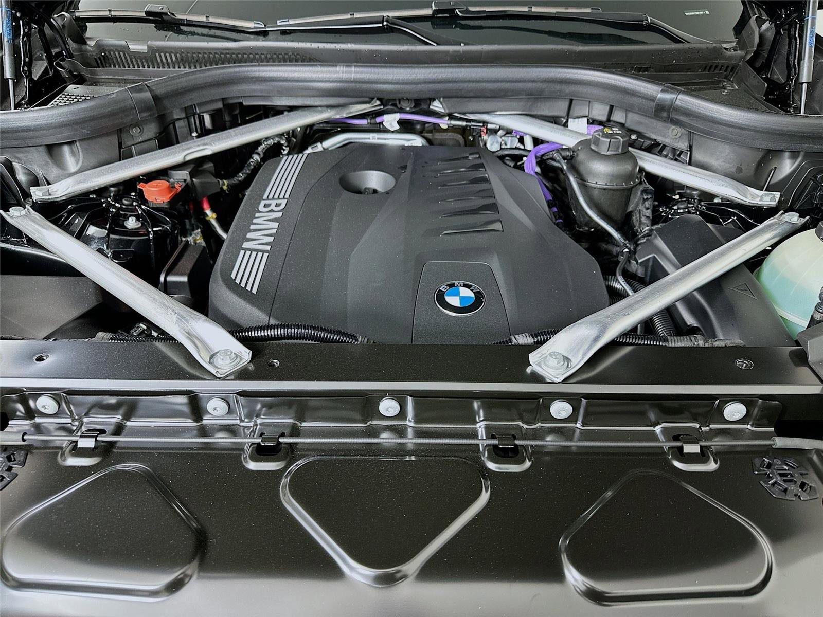 New 2026 BMW X5 xDrive40i w/ M Sport Package image 32